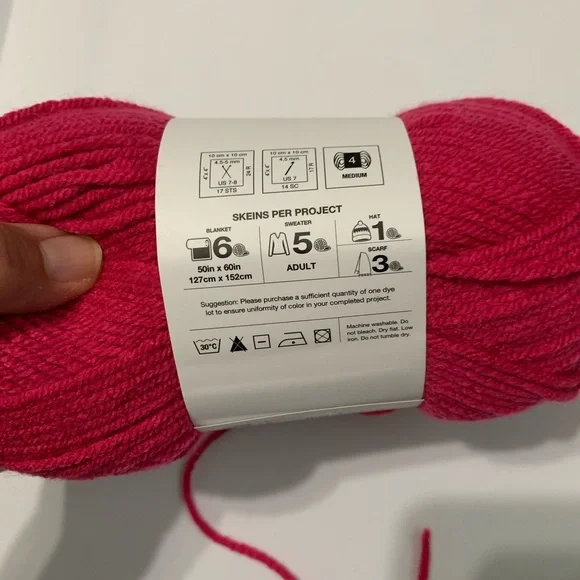 Big Twist Living Yarn in Fuschia - Picture 2 of 2